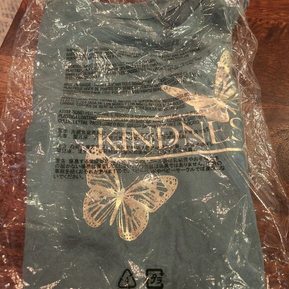 **NEW WITH TAGS** Gap Kids Girls Sage Green Graphic Tee - Size XXL (14/16) - Picture 2 of 6